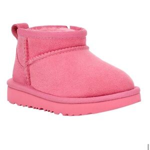 UGG Toddler Classic Ultra Mini Boots
Color: Sachet Pink